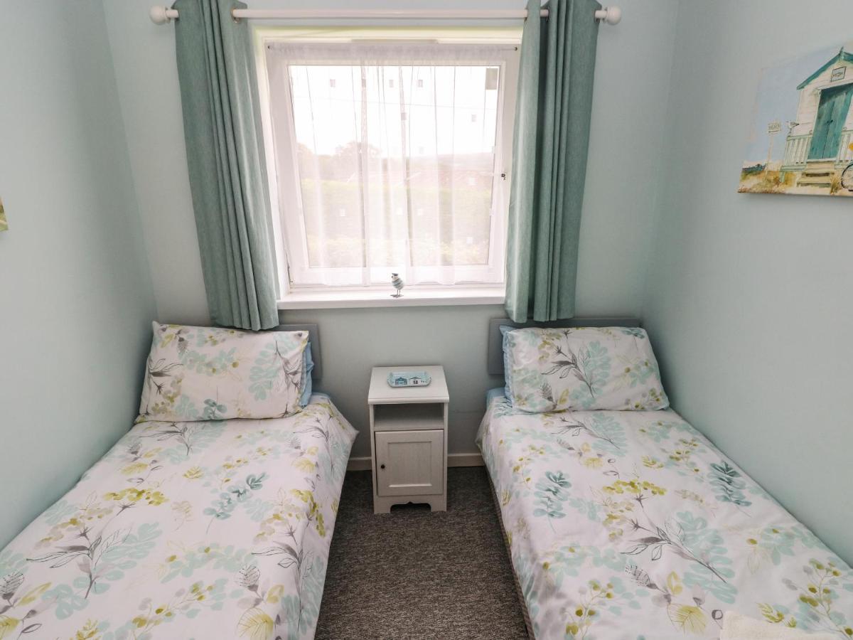 Villa Number 6 Oxwich Leisure Park Swansea Esterno foto