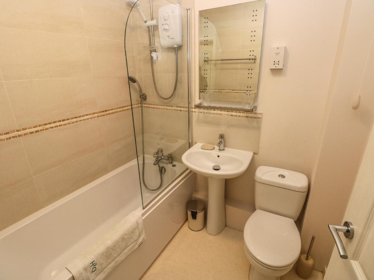 Villa Number 6 Oxwich Leisure Park Swansea Esterno foto